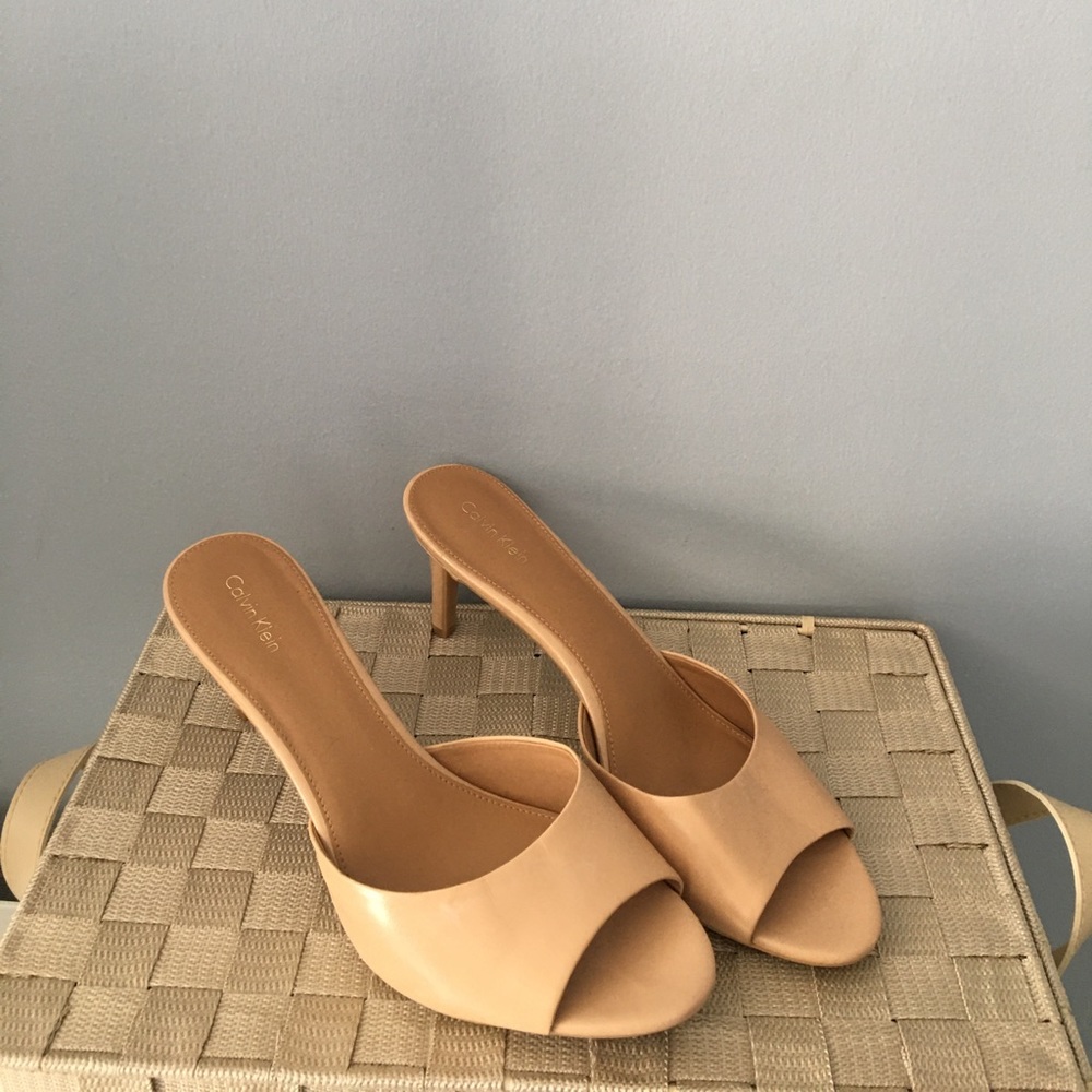 Calvin Klein slides 11